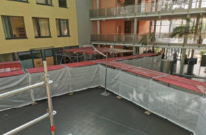 Das Atrium in der Brauhausstra&szlig;e mit den errichteten Ger&uuml;sttunneln