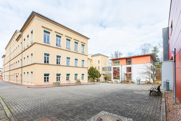 Bild vergr&ouml;&szlig;ern: Ansicht des "Geschwister Scholl" Gymnasiums in Nossen.
